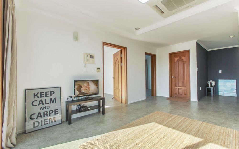 Maniju Pension Oedo-dong Экстерьер фото