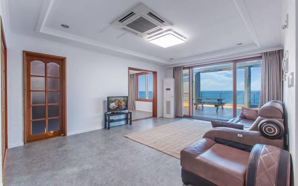 Maniju Pension Oedo-dong Экстерьер фото