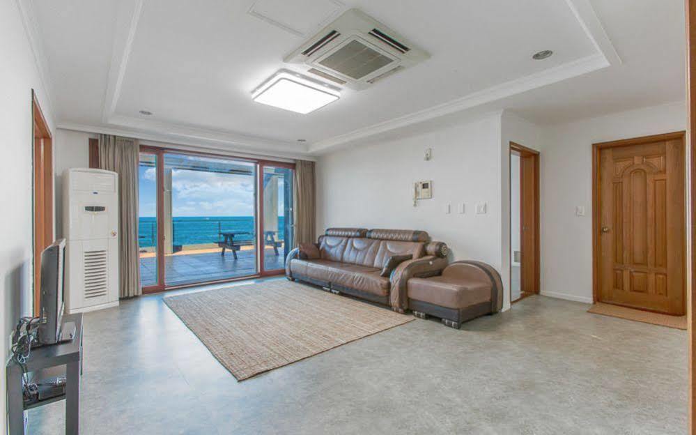 Maniju Pension Oedo-dong Экстерьер фото