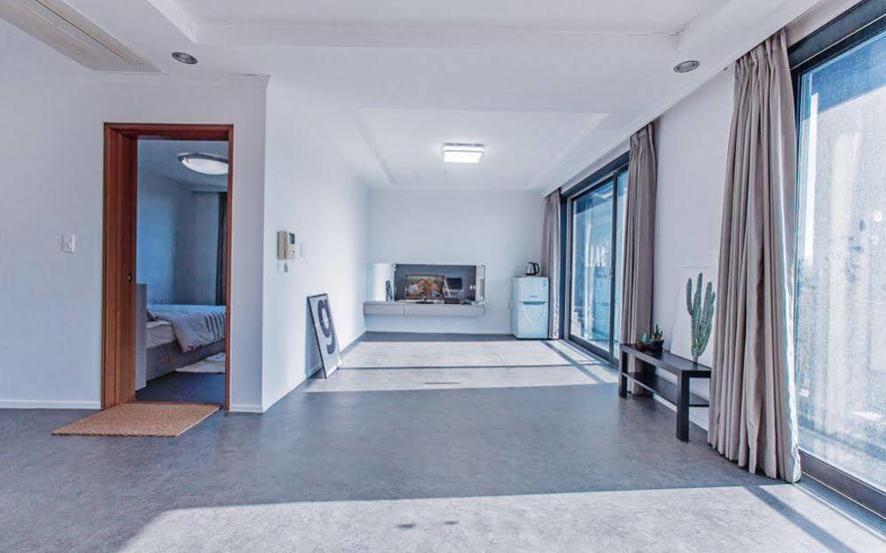 Maniju Pension Oedo-dong Экстерьер фото